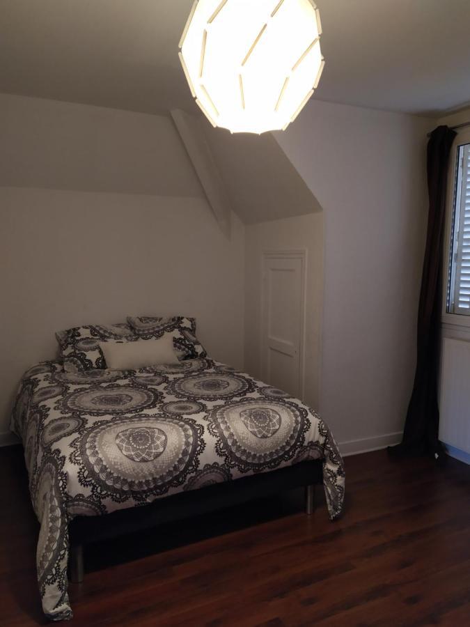 Bel Appartement En Plein Coeur De Ville Le Creusot Exteriör bild
